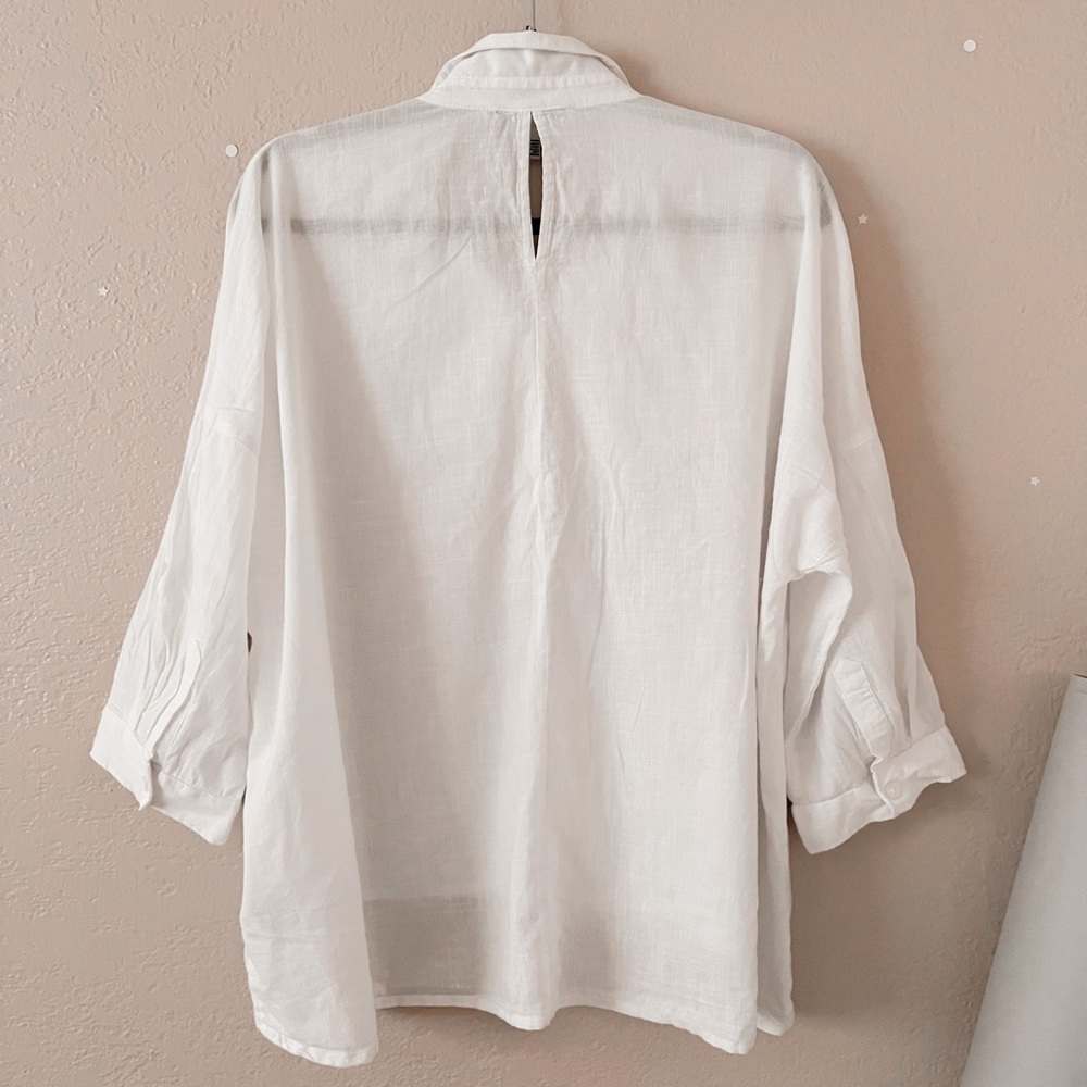 Forever21 Button Down Shirt Women size Small White Long Sleeve Light Collar Top - Picture 6 of 8
